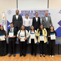 reconoce3-Entrega de Testimonios EGEL UN