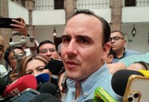 Revisa Manolo con alcaldes varios proyectos para que el agua de las lluvias se quede en Saltillo y no termine en NL