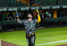 Saraperos explota con cuatro cuadrangulares y derrota 9-5 a Pericos para empatar la serie