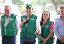 Supervisa Manolo obras en colonias y ejidos de Coahuila