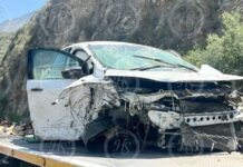 Volcadura de tráiler cargado con papel deja lesionados en Los Chorros
