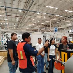 Alumnos de la UTC fortalecen su formación con visita a Windsor Machine4