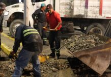 Arranca de inmediato reparación a vialidades tras lluvias de este viernes