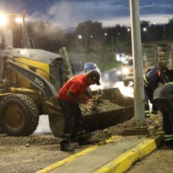 Arranca de inmediato reparación a vialidades tras lluvias de este viernes1