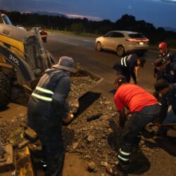 Arranca de inmediato reparación a vialidades tras lluvias de este viernes2