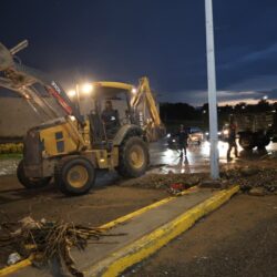 Arranca de inmediato reparación a vialidades tras lluvias de este viernes4