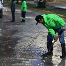 Arranca de inmediato reparación a vialidades tras lluvias de este viernes7