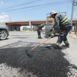 Atiende Javier Díaz reportes ciudadanos con rehabilitación de más vialidades1