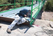Avanza Saltillo en construcción de puente peatonal en Hacienda Narro