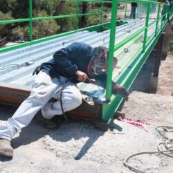 Avanza Saltillo en construcción de puente peatonal en Hacienda Narro