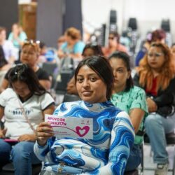 Entrega Luly López Apoyos de Corazón a mujeres saltillenses