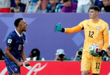 Francia sufre ante Paraguay; pero avanza a cuartos con gol de Mbappé