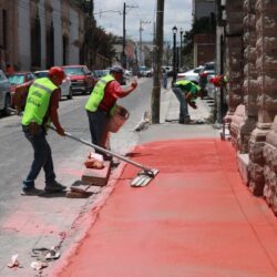 Impulsa Javier Díaz movilidad segura con rehabilitación de banquetas5