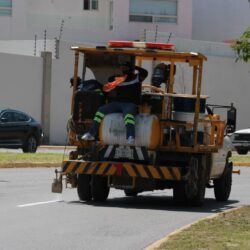 Incrementa Javier Díaz seguridad vial; delimita carriles en Colosio