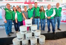 Miguel Riquelme ayuda a las familias de Torreón a proteger su vivienda