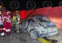 Muere joven de 20 años tras estrellar su automóvil contra un poste en Saltillo