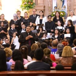 Saltillenses disfrutan de los eventos que ofrece el FINA 2026