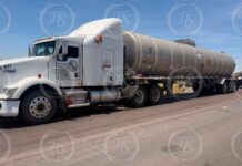Cae pipa con 32 mil litros de diésel de presunta procedencia ilícita en carretera Saltillo-Torreón