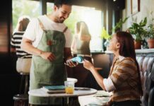 Cómo un punto de venta para cafetería transforma tu operación diaria