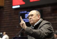 Rubén Moreira acusa intento de censura con nuevos lineamientos para medios