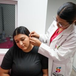 Acerca Javier Díaz servicios de salud gratuitos con Amor en Movimiento6