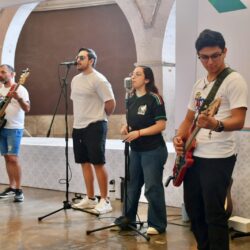 Bendicen mochilas de niños de Saltillo ante inicio del nuevo ciclo escolar4