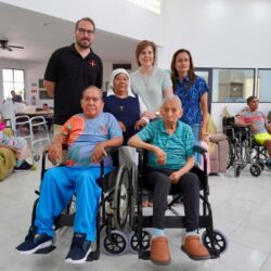 Entrega DIF Torreón apoyo a la Casa del Anciano del Padre Estala3