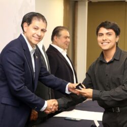 Entrega UAdeC las Becas de Movilidad Estudiantil 2026 “Lobos Internacionales”5