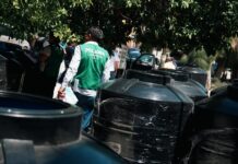 Entrega de tinacos beneficia a familias del centro de Torreón
