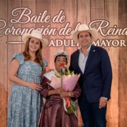 Javier y Luly coronan a la Reina Saltillo de las Personas Adultas Mayores