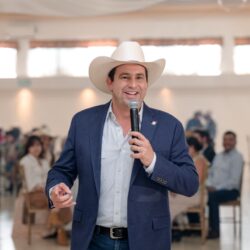 Javier y Luly coronan a la Reina Saltillo de las Personas Adultas Mayores1