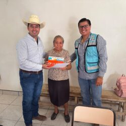 Lleva Amor en Movimiento servicios gratuitos de salud a los ejidos de Saltillo1