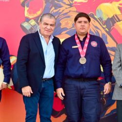 MARS reconoce a los bomberos de Torreón por sus actos heroicos y de servicio en favor de la comunidad1