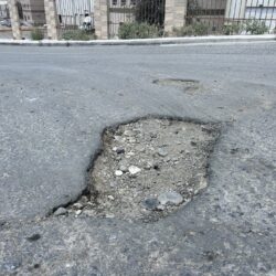 Paso de tráileres y lluvias dañan vialidades del Parque PIDECO; Atenderá Municipio problemática