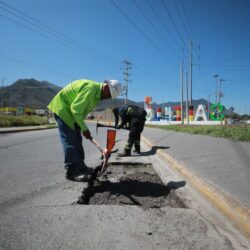 Rehabilita Javier Díaz vialidades en Lomas del Refugio2