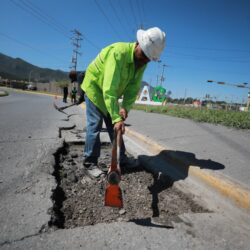 Rehabilita Javier Díaz vialidades en Lomas del Refugio4