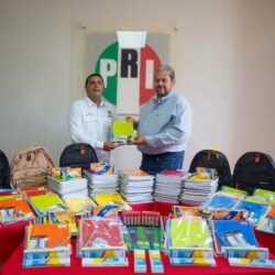 Tomás Gutiérrez fortalece campaña de útiles escolares del PRI Ramos Arizpe