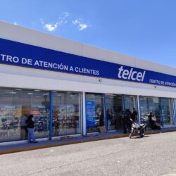Usuarios se concentran en sucursales Telcel en Saltillo para reclamar reactivación de líneas3