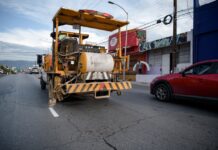 Acelera Javier Díaz la seguridad vial; delimita carriles de Presidente Cárdenas