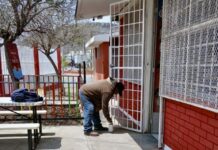 Con pintura, poda y reparaciones, alistan escuelas de Ramos Arizpe para nuevo ciclo escolar