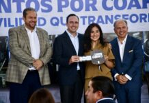 Dona GM tres vehículos eléctricos fabricados en Ramos Arizpe para impulsar labores sociales en Coahuila