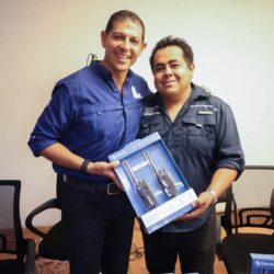 entrega rector 4