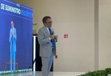 México debe negociar aranceles con EU y responder con medidas similares, dice Idelfonso Guajardo