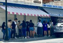 Pega regreso a clases al bolsillo; familias enfrentan altos costos por uniformes en Ramos Arizpe