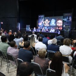 presentan libro