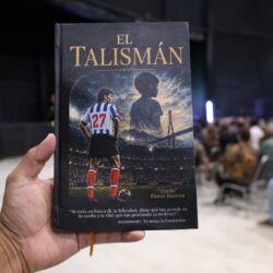 presentan libro 5