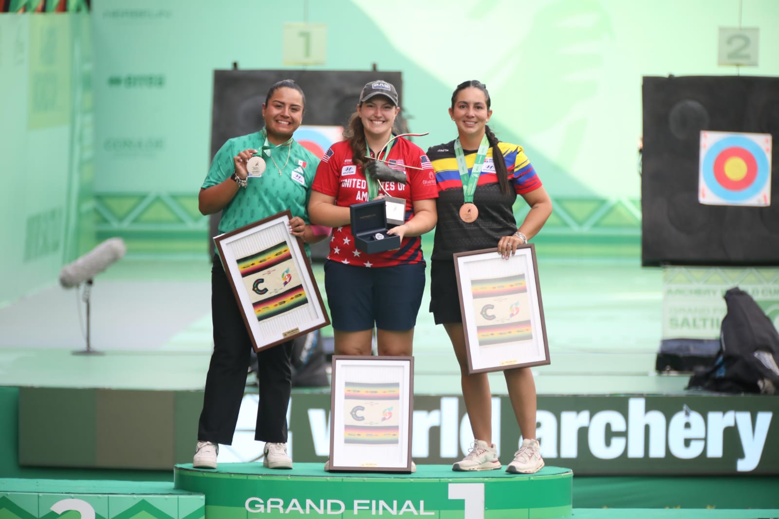 Dafne Quintero Wins Silver at Archery World Cup Final in Saltillo
