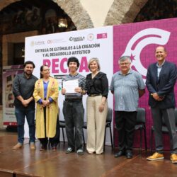 Entrega Coahuila estímulos a 43 creadoras y creadores2