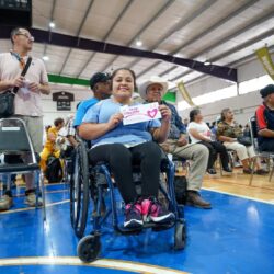 Entrega Luly López Apoyos de Corazón a personas con discapacidad4