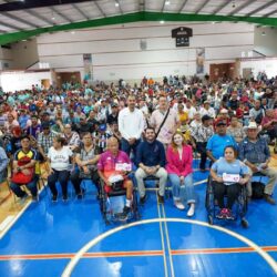 Entrega Luly López Apoyos de Corazón a personas con discapacidad5